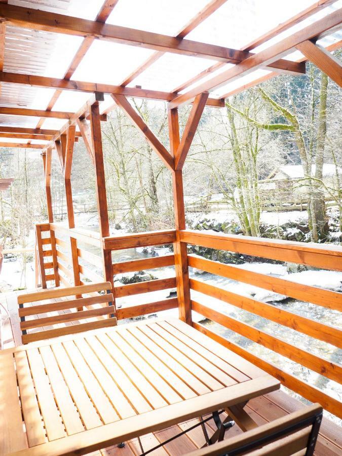 Haus Am Fluss Apartment Байерсброн Екстериор снимка